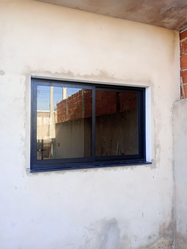 Janela de alumínio preto — TRV Esquadrias